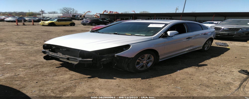 5NPE34AFXJH660154 2018 HYUNDAI SONATA photo no. 2