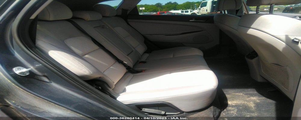 KM8J33A24HU359476 2017 HYUNDAI TUCSON photo no. 8