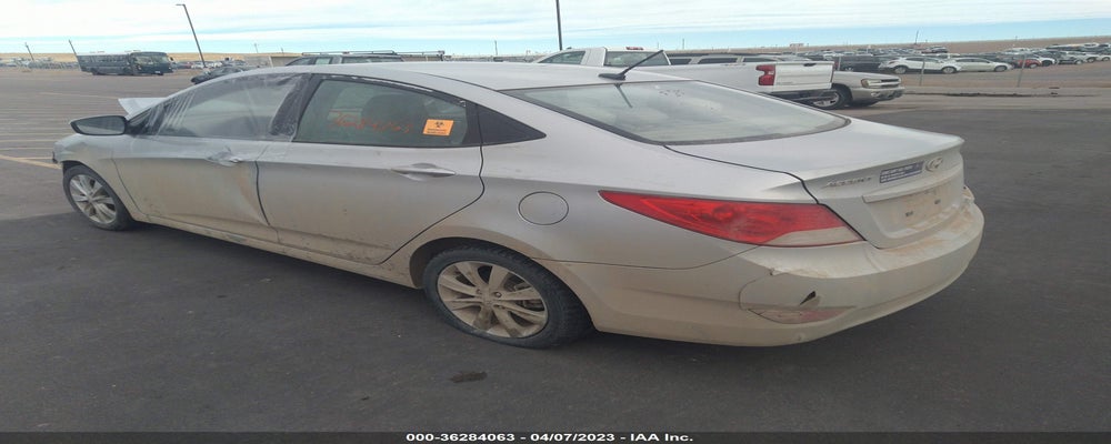 KMHCU4AE4DU444267 2013 HYUNDAI ACCENT photo no. 3