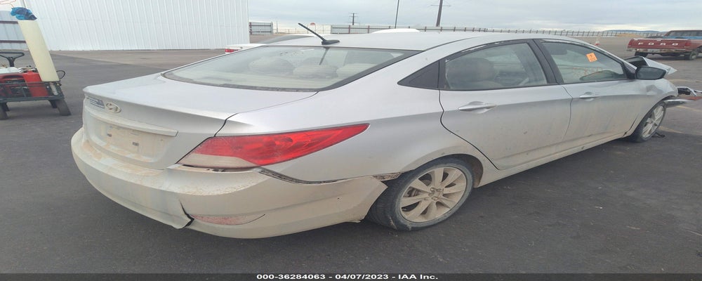 KMHCU4AE4DU444267 2013 HYUNDAI ACCENT photo no. 4
