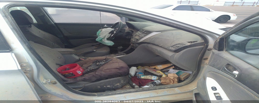 KMHCU4AE4DU444267 2013 HYUNDAI ACCENT photo no. 5