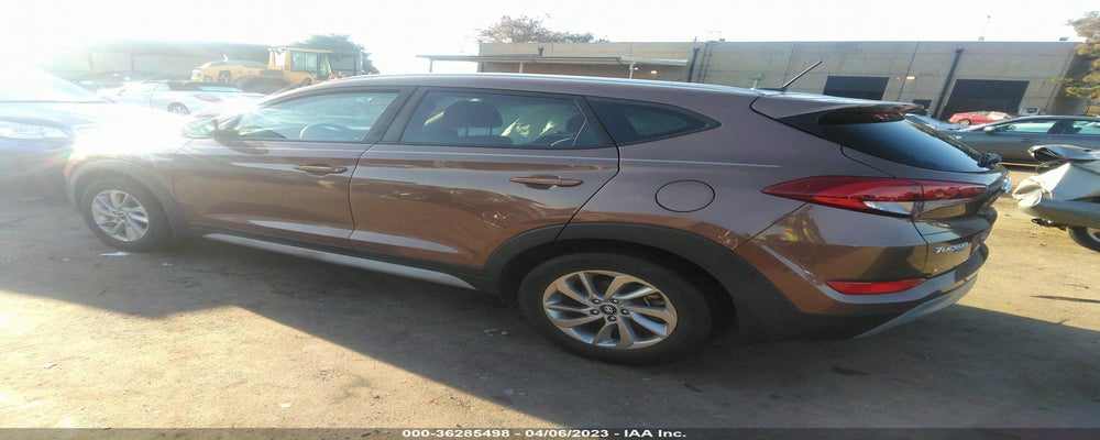 KM8J33A23HU577098 2017 HYUNDAI TUCSON photo no. 3