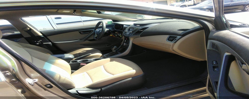 5NPDH4AE1GH667183 2016 HYUNDAI ELANTRA photo no. 5