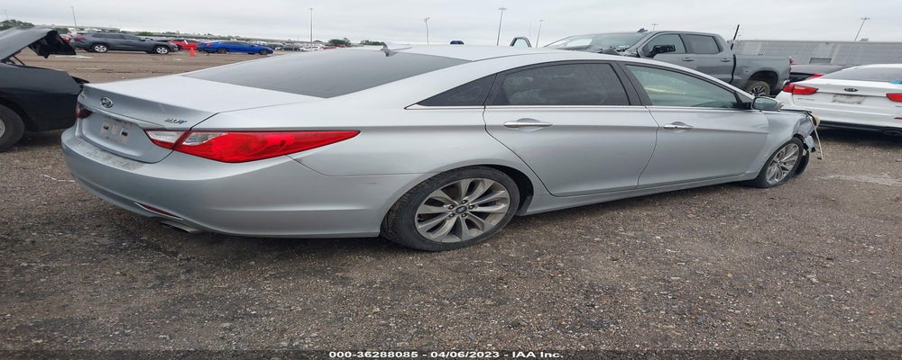 5NPEC4AB5BH230904 2011 HYUNDAI SONATA photo no. 4