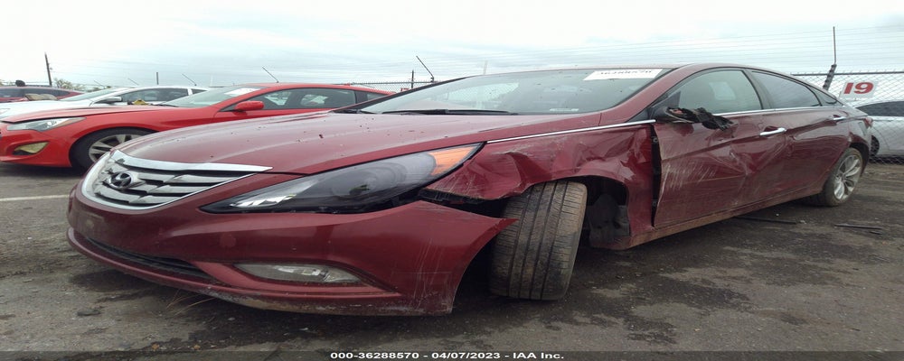 5NPEC4AC1BH084414 2011 HYUNDAI SONATA photo no. 2