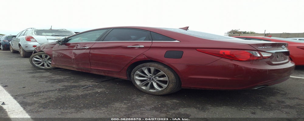5NPEC4AC1BH084414 2011 HYUNDAI SONATA photo no. 3