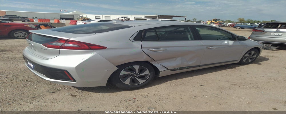 KMHC75LC8JU103281 2018 HYUNDAI IONIQ HYBRID photo no. 4