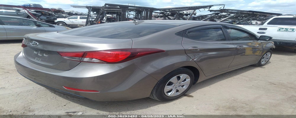 5NPDH4AE6GH664280 2016 HYUNDAI ELANTRA photo no. 4