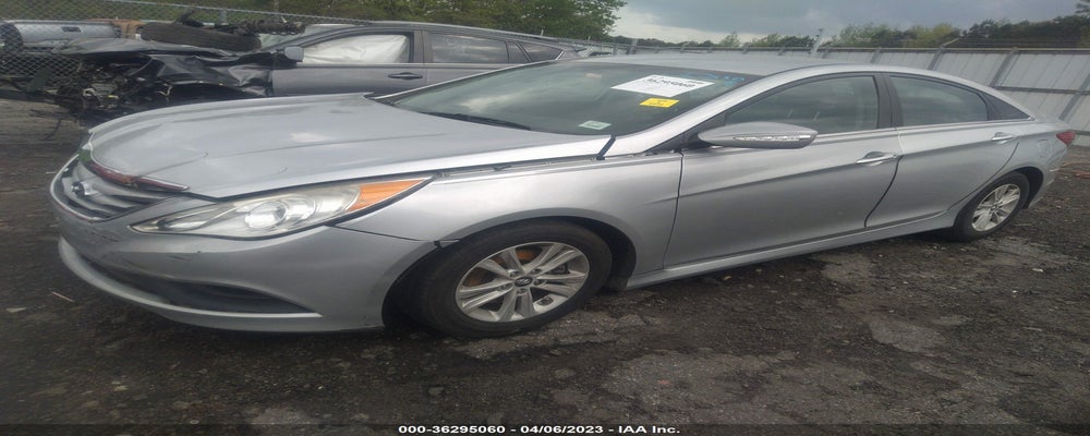 5NPEB4AC4EH917484 2014 HYUNDAI SONATA photo no. 2