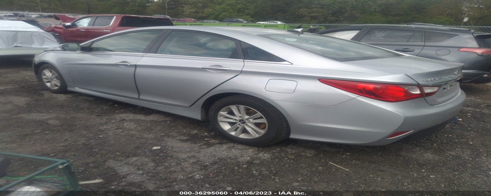 5NPEB4AC4EH917484 2014 HYUNDAI SONATA photo no. 3