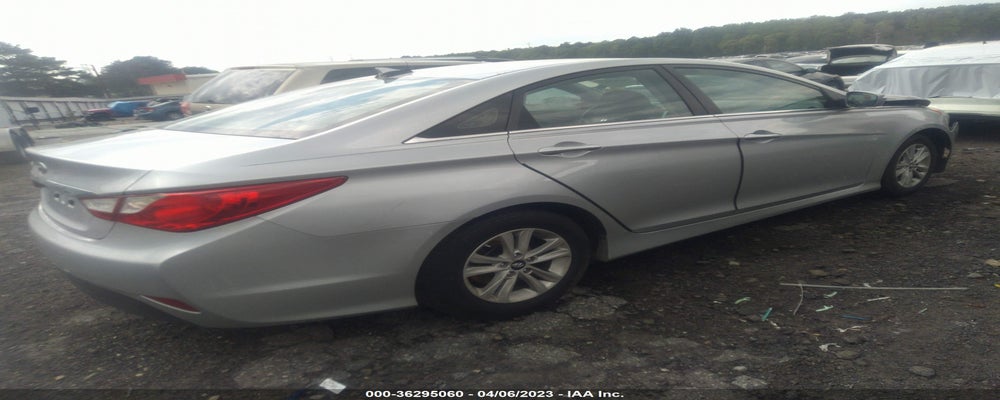 5NPEB4AC4EH917484 2014 HYUNDAI SONATA photo no. 4