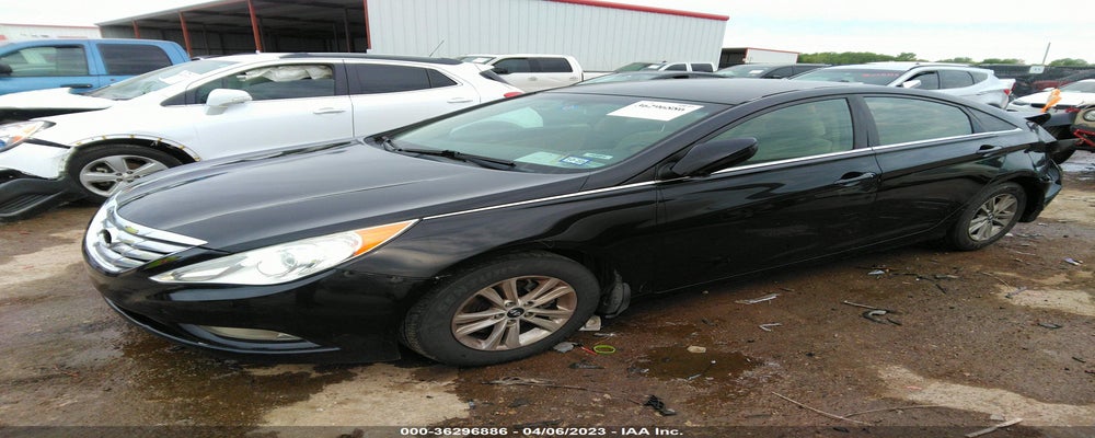 5NPEB4AC8DH547977 2013 HYUNDAI SONATA photo no. 2