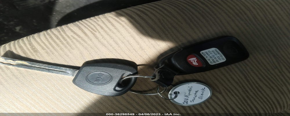 5NPEB4AC5BH194305 2011 HYUNDAI SONATA photo no. 11