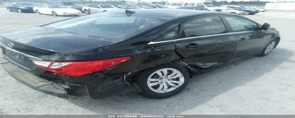 5NPEB4AC5BH194305 2011 HYUNDAI SONATA photo no. 4
