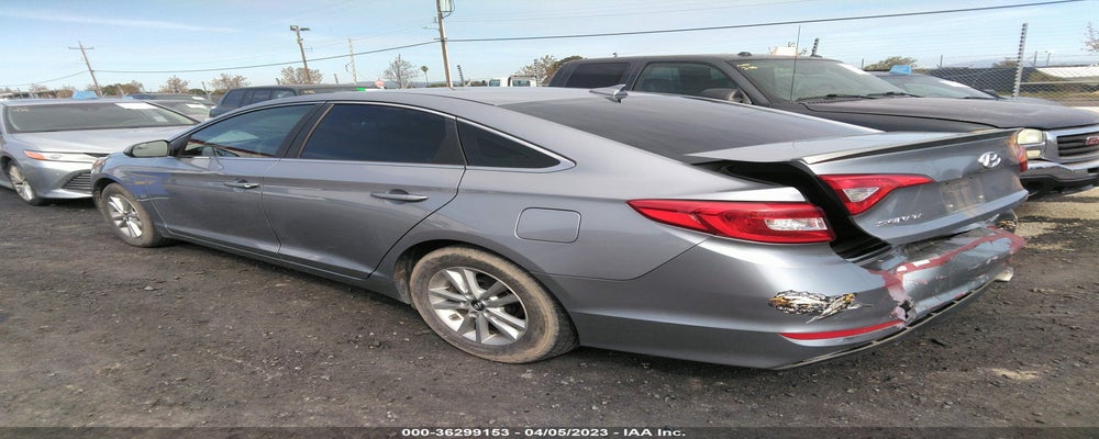 5NPE24AFXFH039815 2015 HYUNDAI SONATA photo no. 3