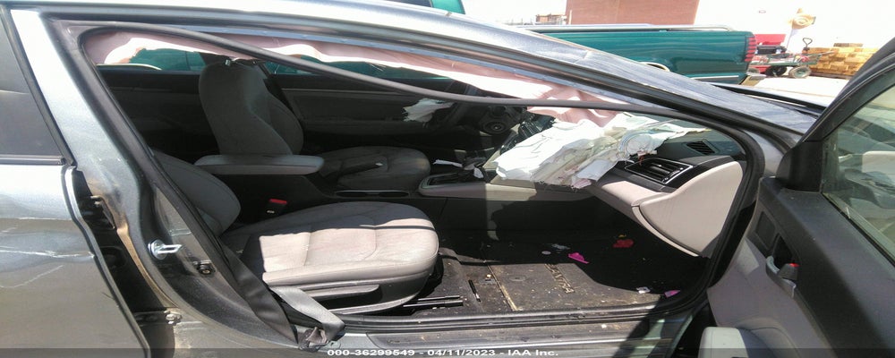 KMHD84LF6HU196799 2017 HYUNDAI ELANTRA photo no. 5