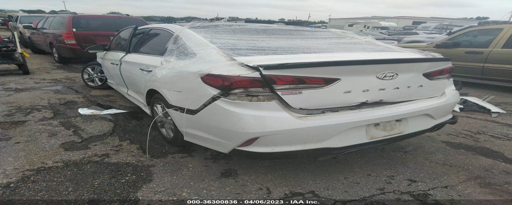 5NPE34AF6JH628401 2018 HYUNDAI SONATA photo no. 3