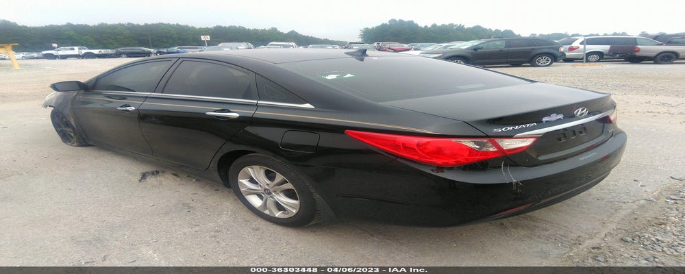 5NPEC4AC0BH303881 2011 HYUNDAI SONATA photo no. 3