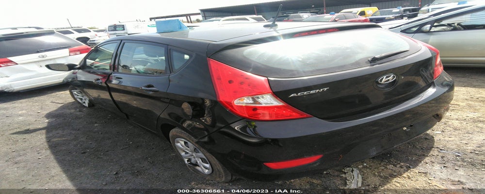 KMHCT5AEXHU300821 2017 HYUNDAI ACCENT photo no. 3