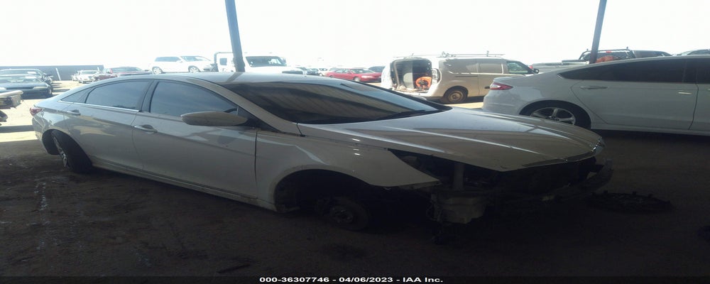 5NPEB4AC2DH529586 2013 HYUNDAI SONATA photo no. 2