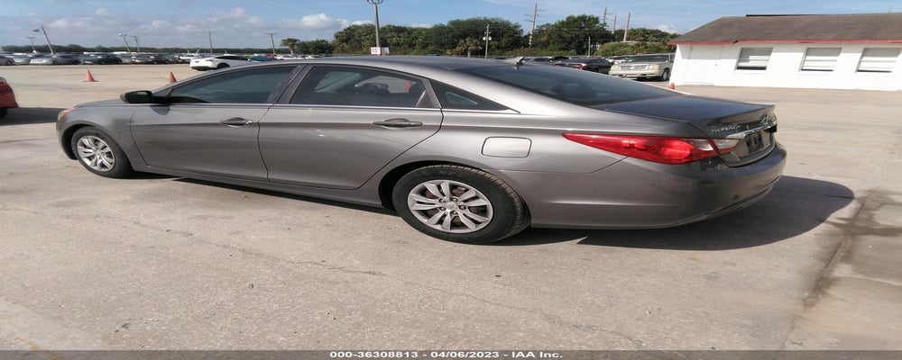 5NPEB4AC4BH056349 2011 HYUNDAI SONATA photo no. 3