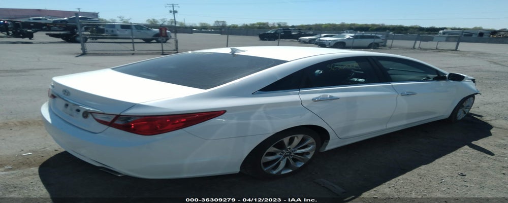 5NPEC4AC7BH102950 2011 HYUNDAI SONATA photo no. 4