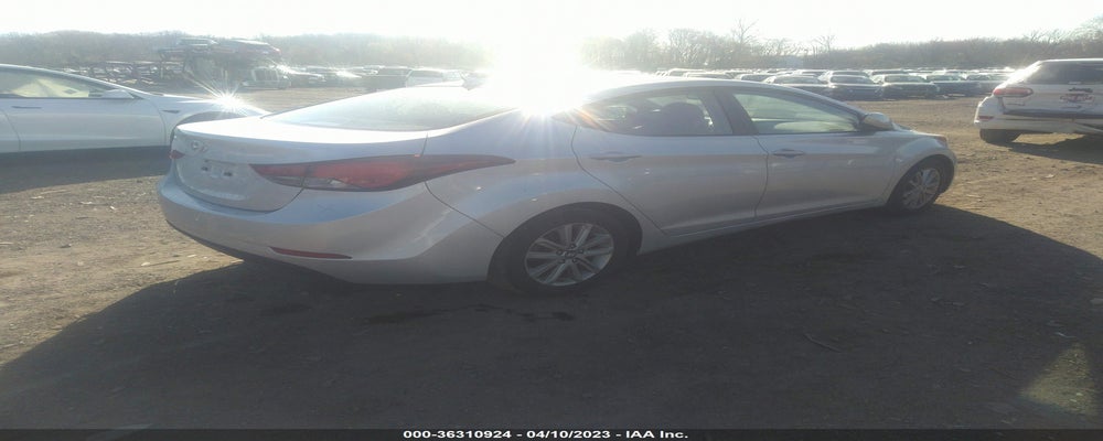 5NPDH4AE3GH718926 2016 HYUNDAI ELANTRA photo no. 4