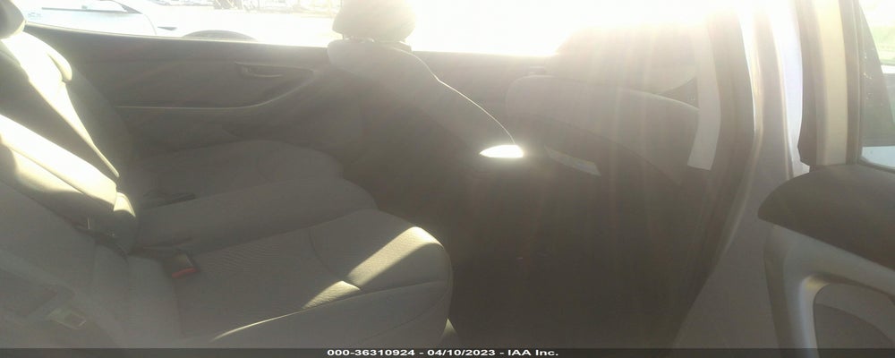 5NPDH4AE3GH718926 2016 HYUNDAI ELANTRA photo no. 8