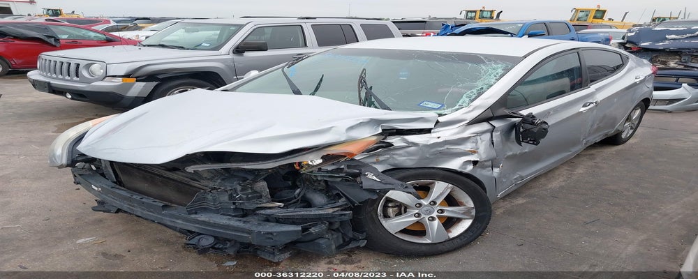 5NPDH4AE0DH312467 2013 HYUNDAI ELANTRA photo no. 2