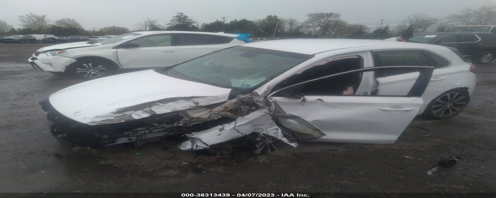 KMHH35LE9JU031946 2018 HYUNDAI ELANTRA GT photo no. 2