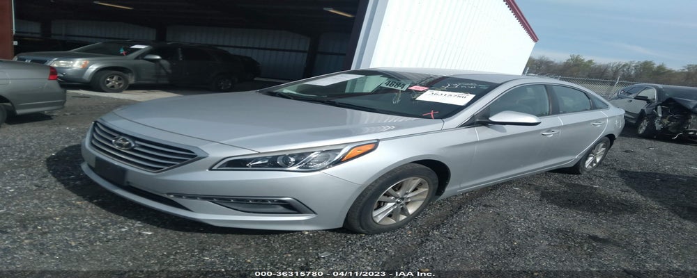 5NPE24AF9FH213194 2015 HYUNDAI SONATA photo no. 2