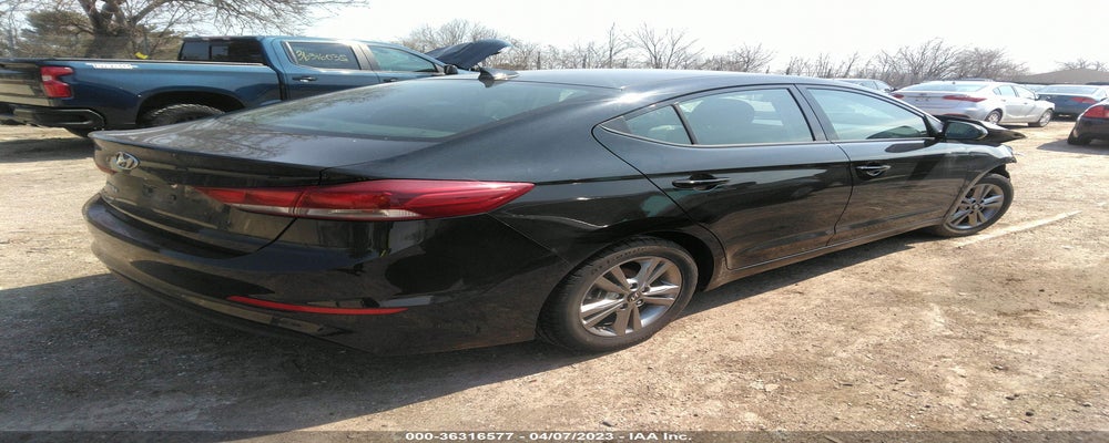 KMHD84LF2JU620839 2018 HYUNDAI ELANTRA photo no. 4