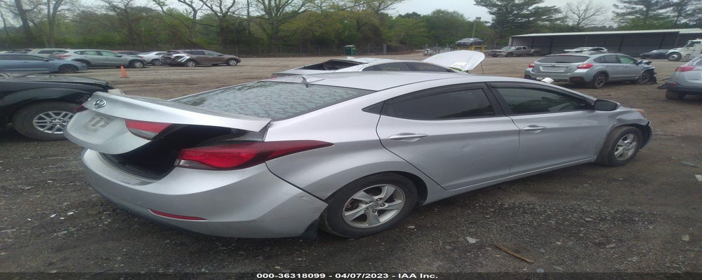 KMHDH4AE6FU226438 2015 HYUNDAI ELANTRA photo no. 4