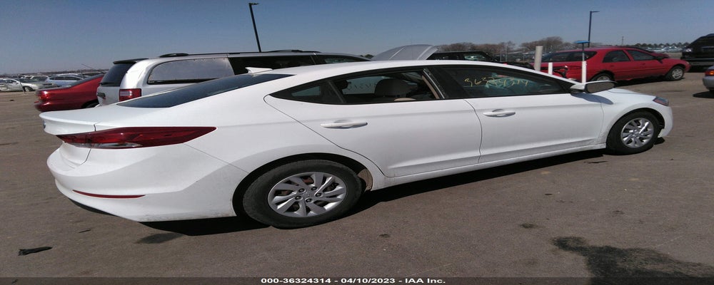 5NPD74LF3JH374319 2018 HYUNDAI ELANTRA photo no. 4