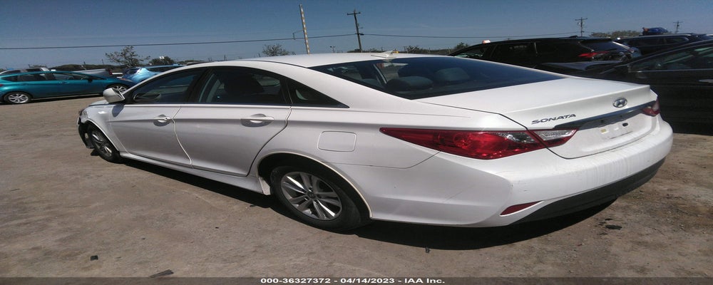 5NPEB4AC2EH875770 2014 HYUNDAI SONATA photo no. 3