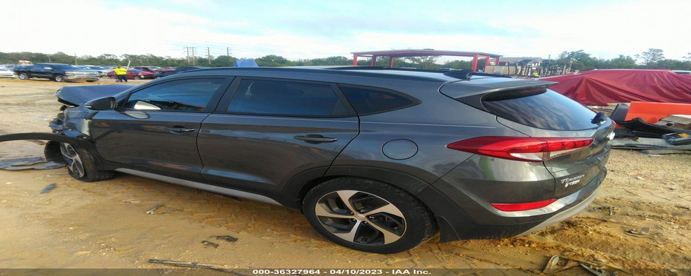 KM8J33A22JU804786 2018 HYUNDAI TUCSON photo no. 3