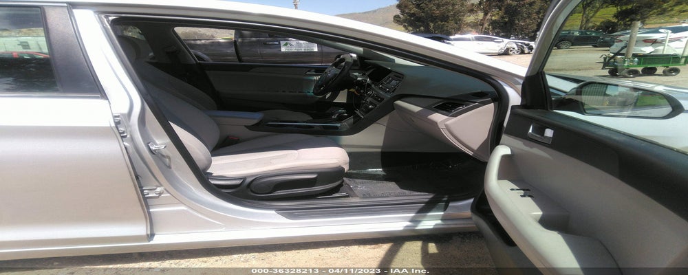 5NPE24AF9HH535000 2017 HYUNDAI SONATA photo no. 5