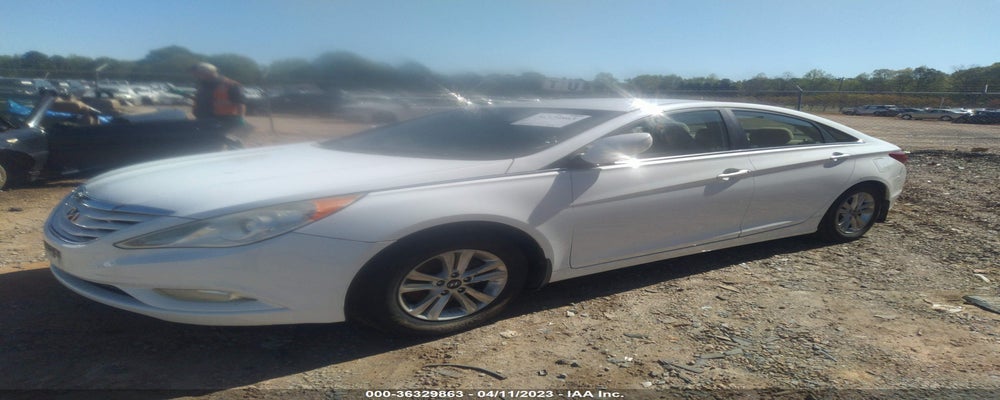 5NPEB4AC4DH677156 2013 HYUNDAI SONATA photo no. 2