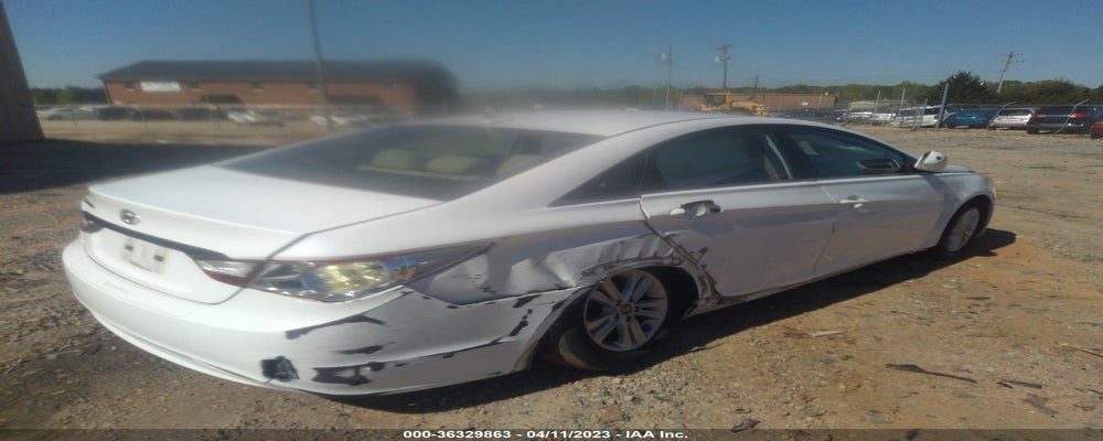 5NPEB4AC4DH677156 2013 HYUNDAI SONATA photo no. 4