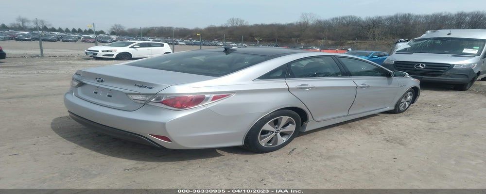 KMHEC4A4XBA007665 2011 HYUNDAI SONATA photo no. 4