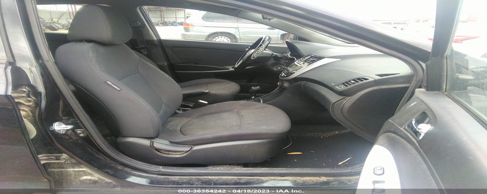 KMHCU5AE2CU046995 2012 HYUNDAI ACCENT photo no. 5