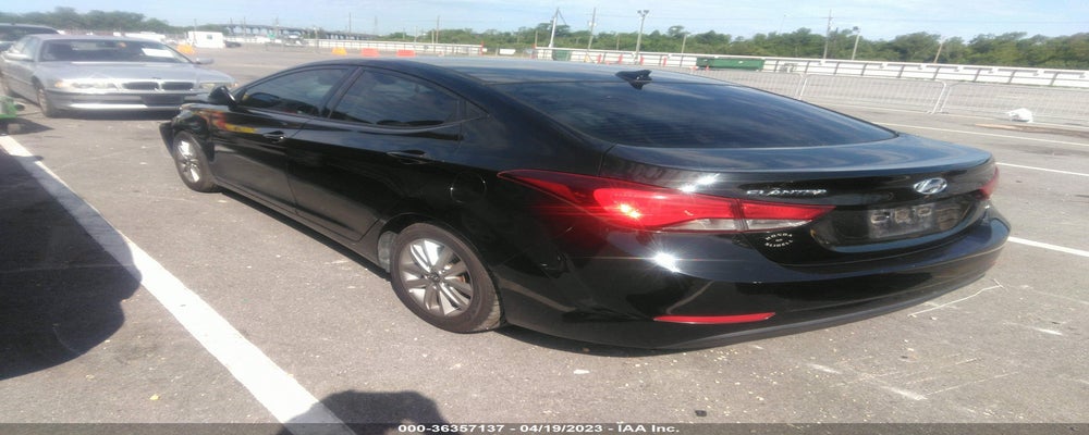 5NPDH4AE7GH741562 2016 HYUNDAI ELANTRA photo no. 3
