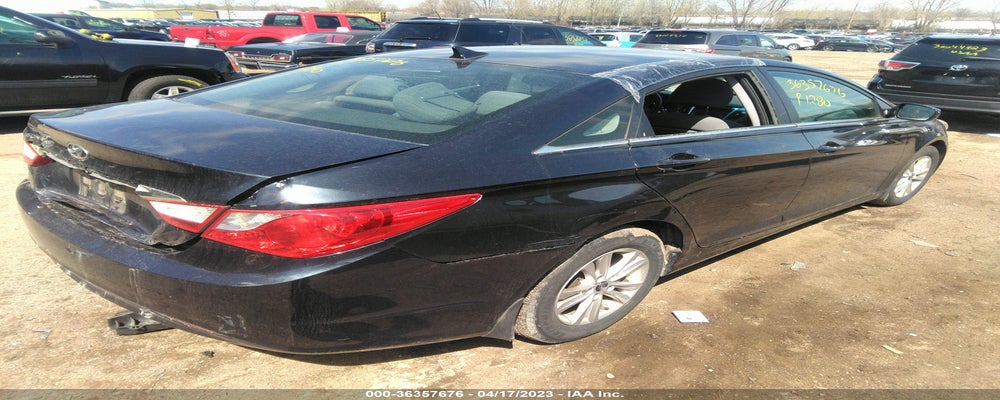 5NPEB4ACXBH262467 2011 HYUNDAI SONATA photo no. 4