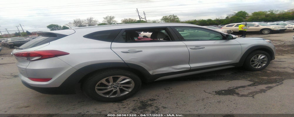 KM8J3CA43JU746799 2018 HYUNDAI TUCSON photo no. 4