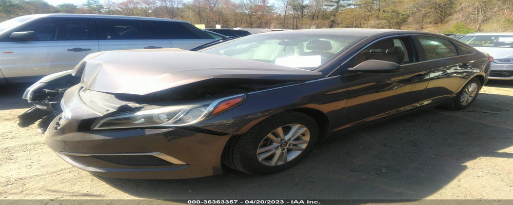 5NPE24AF2HH574561 2017 HYUNDAI SONATA photo no. 2