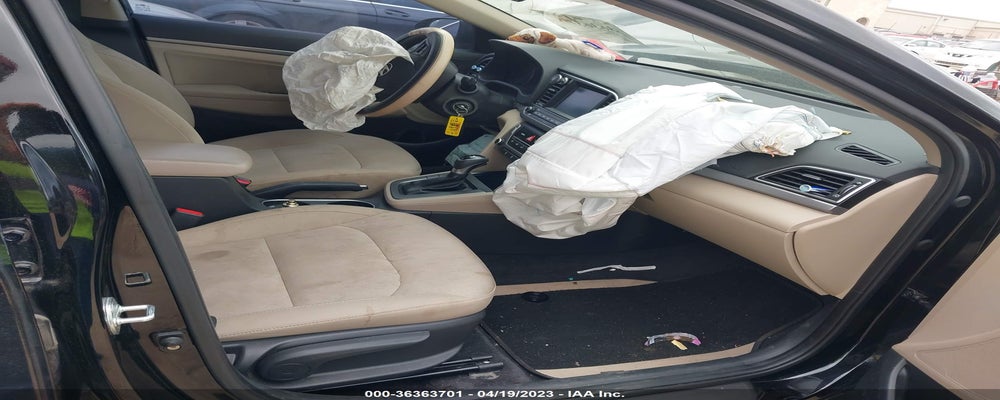 KMHD84LF0HU425932 2017 HYUNDAI ELANTRA photo no. 5