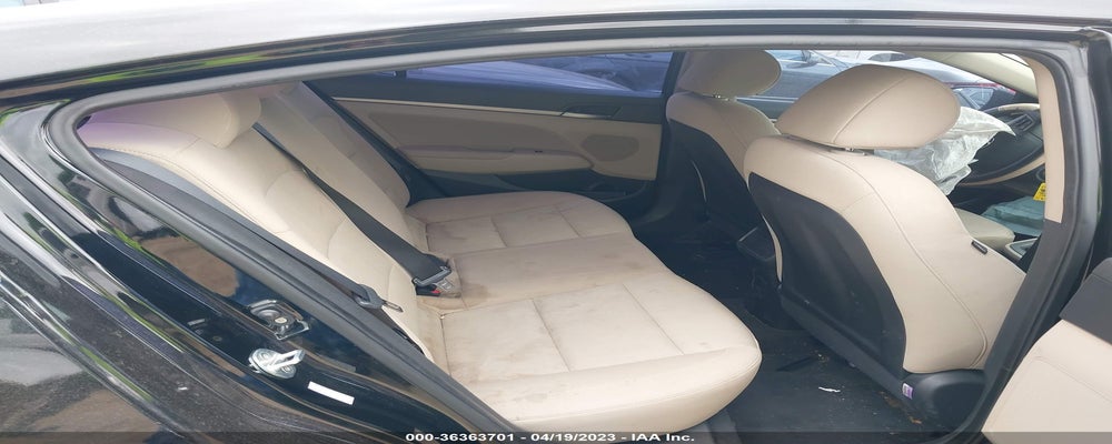 KMHD84LF0HU425932 2017 HYUNDAI ELANTRA photo no. 8