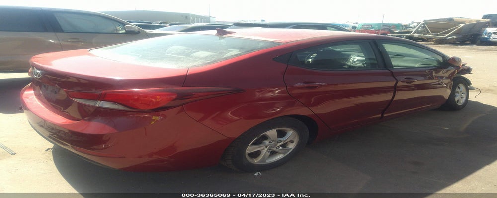 5NPDH4AEXFH582261 2015 HYUNDAI ELANTRA photo no. 4