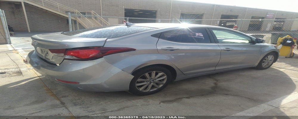 5NPDH4AE7FH574683 2015 HYUNDAI ELANTRA photo no. 4