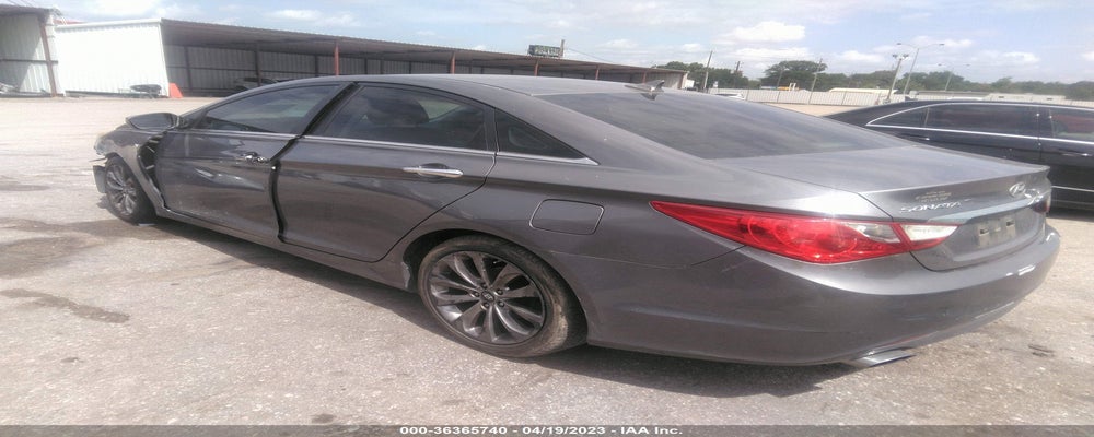 5NPEC4AC8BH265283 2011 HYUNDAI SONATA photo no. 3